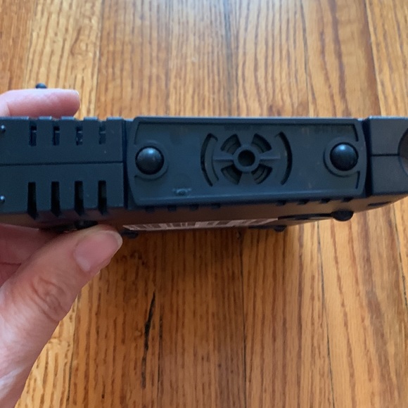 Free item when bundled: older used modem - Picture 2 of 4